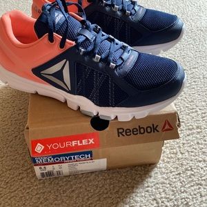 Size 8.5 Reebok Memorytech women’s tennis shoes.